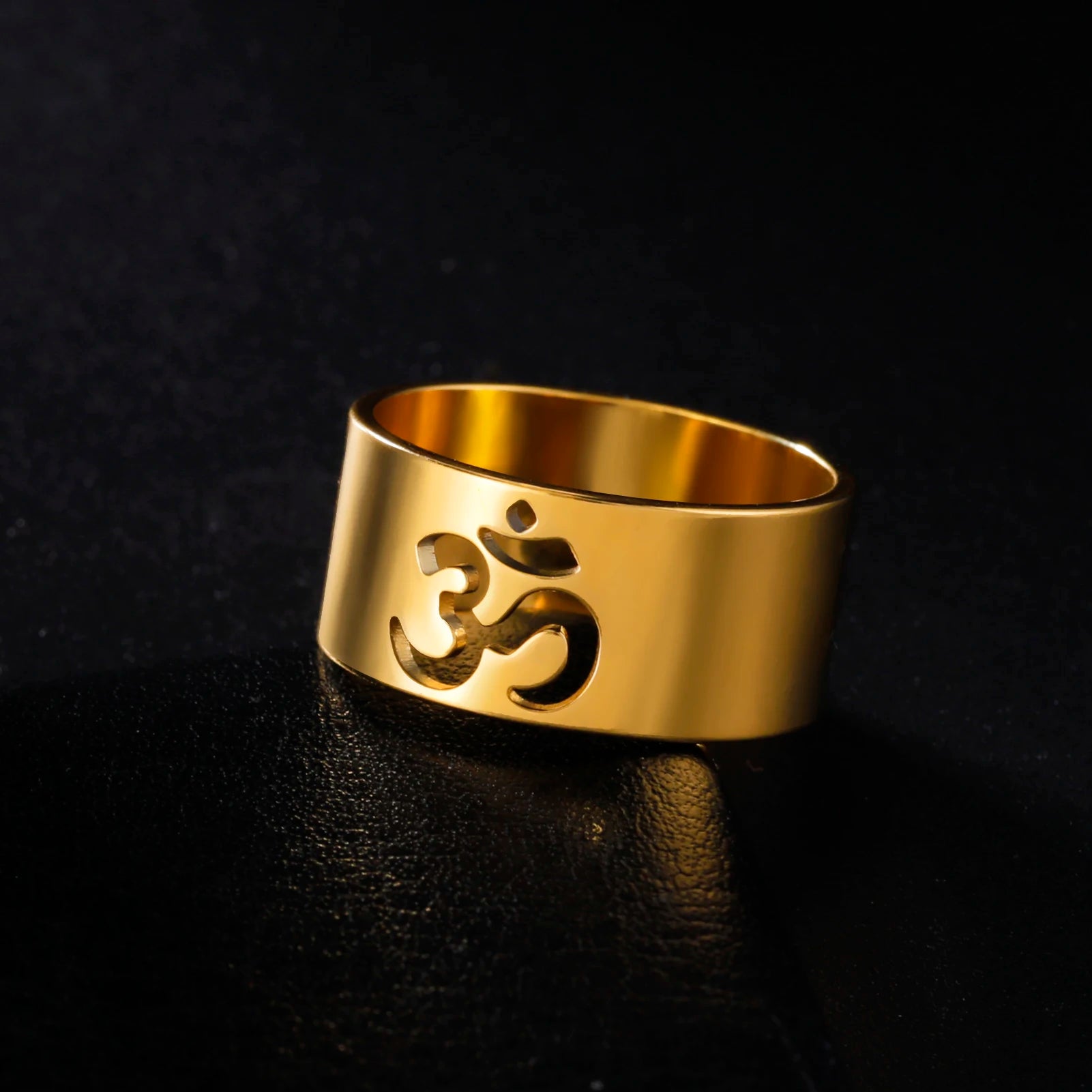 Stainless Steel Om Ring – Spiritual Yoga & Meditation Jewelry (US Sizes 7–10)
