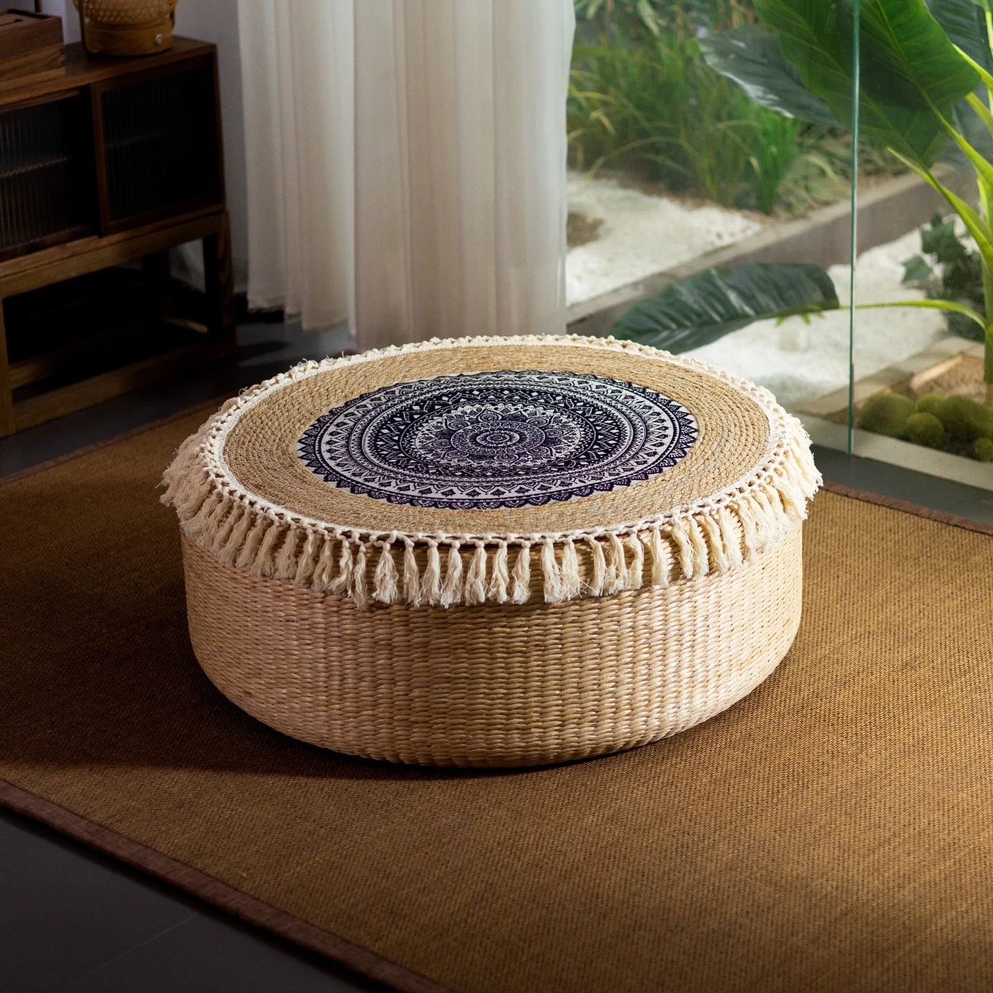 Modern Minimalist Grass Woven Zafu – Japanese Tatami Meditation Cushion with Tassels, Thick Sitting Pad for Meditation or Relaxation